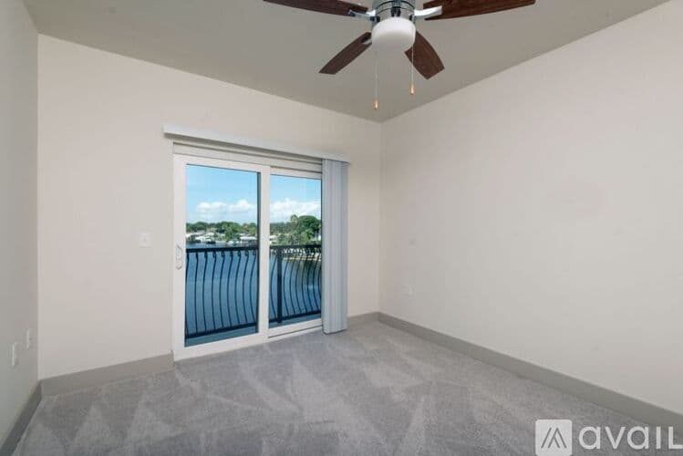 Tampa Townhome: 5704 Baywater Dr