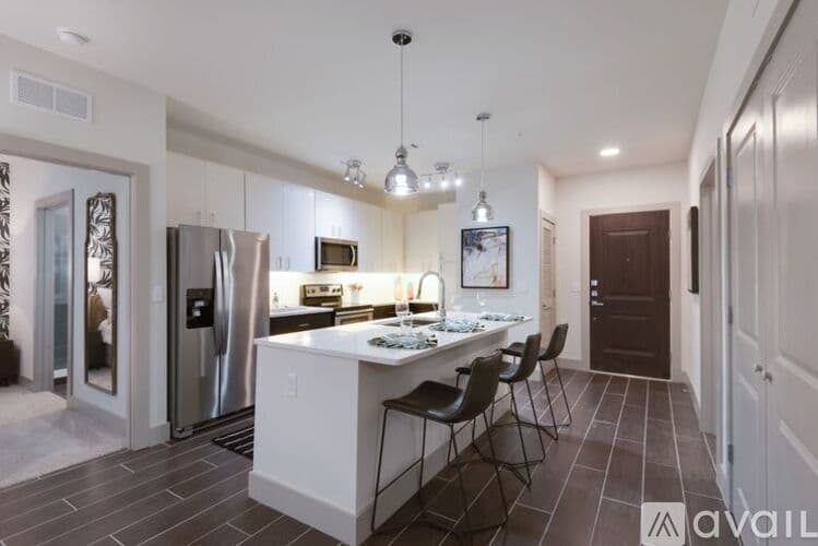 Tampa Townhome: 5704 Baywater Dr