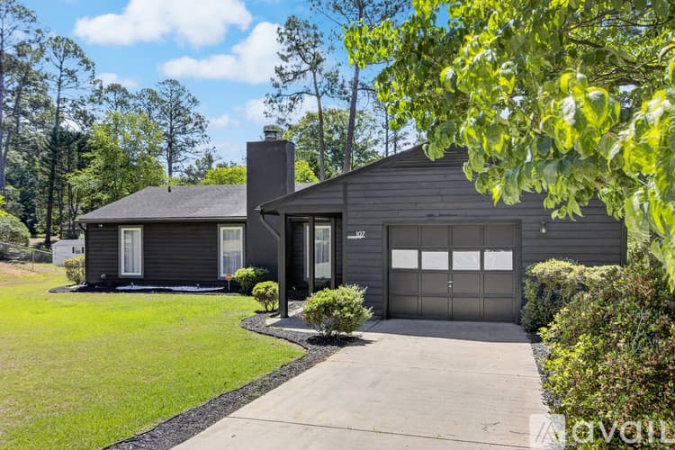 Spartanburg House: 107 Elderberry Dr