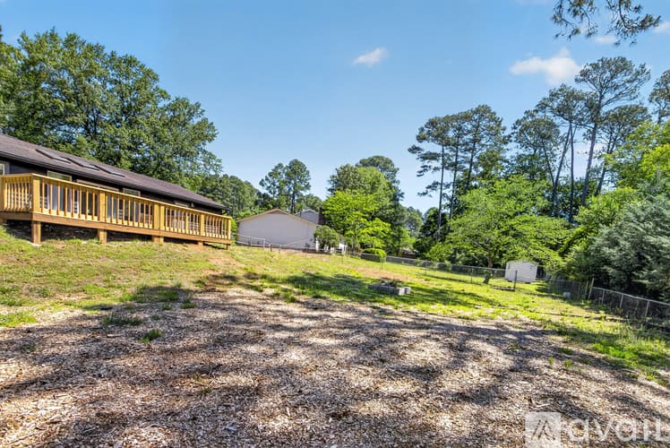 Spartanburg House: 107 Elderberry Dr