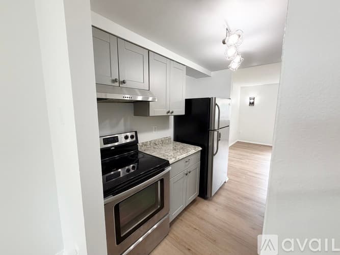 Columbia House: 7038 Knighthood Lane