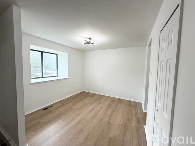 Columbia House: 7038 Knighthood Lane