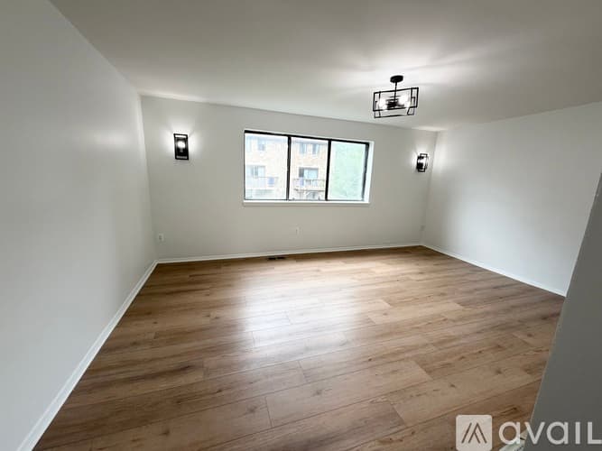 Columbia House: 7038 Knighthood Lane