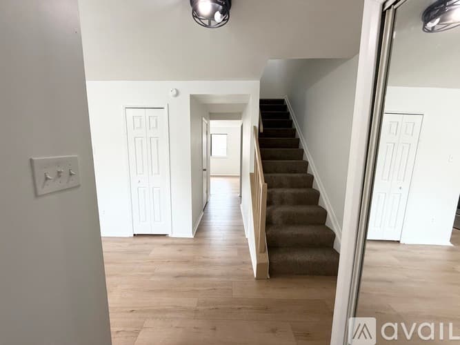 Columbia House: 7038 Knighthood Lane