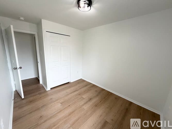 Columbia House: 7038 Knighthood Lane