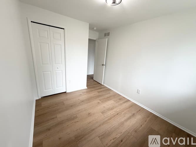 Columbia House: 7038 Knighthood Lane