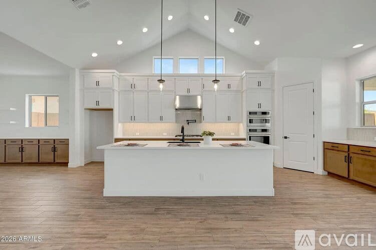 Maricopa County House: 6823 N 190th Dr