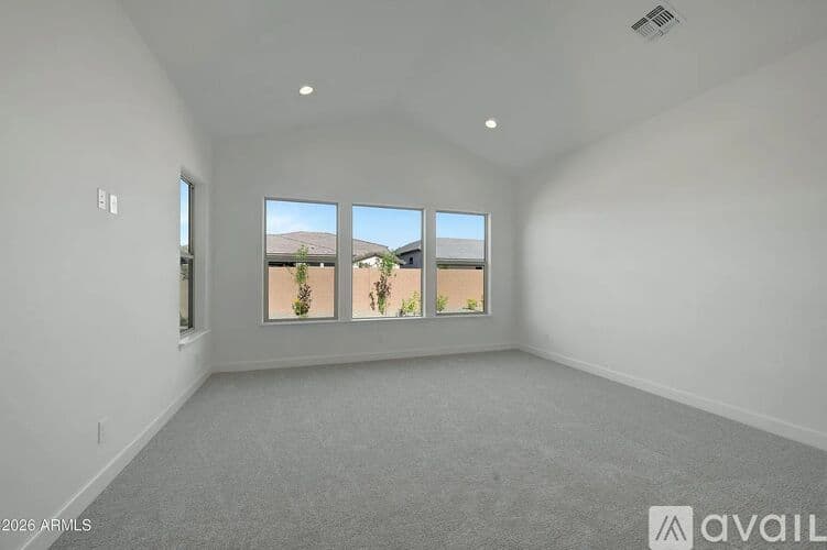 Maricopa County House: 6823 N 190th Dr