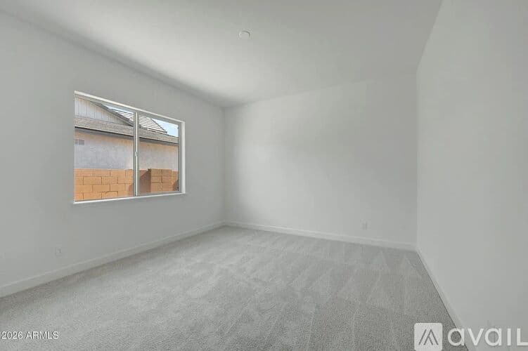 Maricopa County House: 6823 N 190th Dr