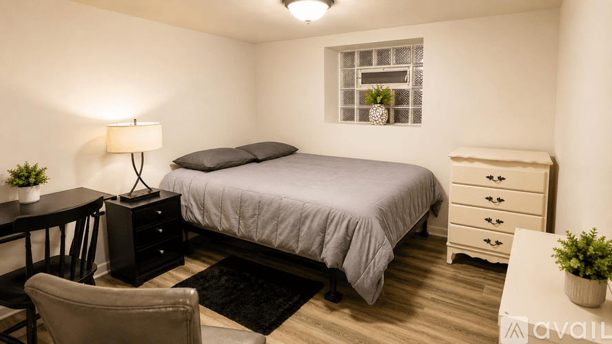 Chicago House: FURNISHED 8202 S Muskegon Av 2 Bd 1 Ba Basement