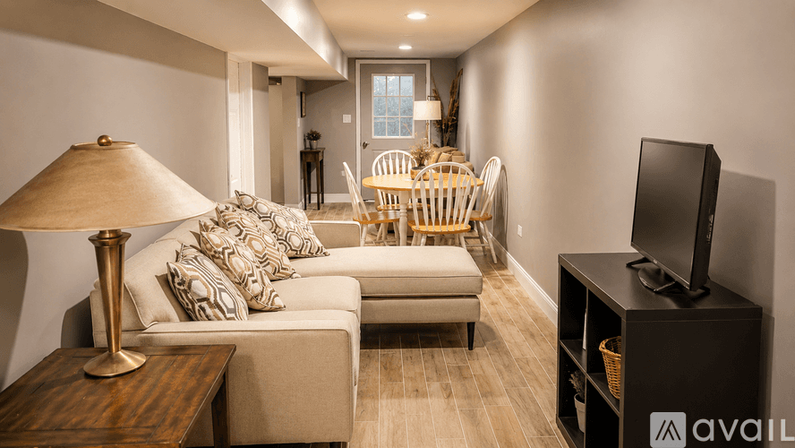 Chicago House: FURNISHED 8202 S Muskegon Av 2 Bd 1 Ba Basement