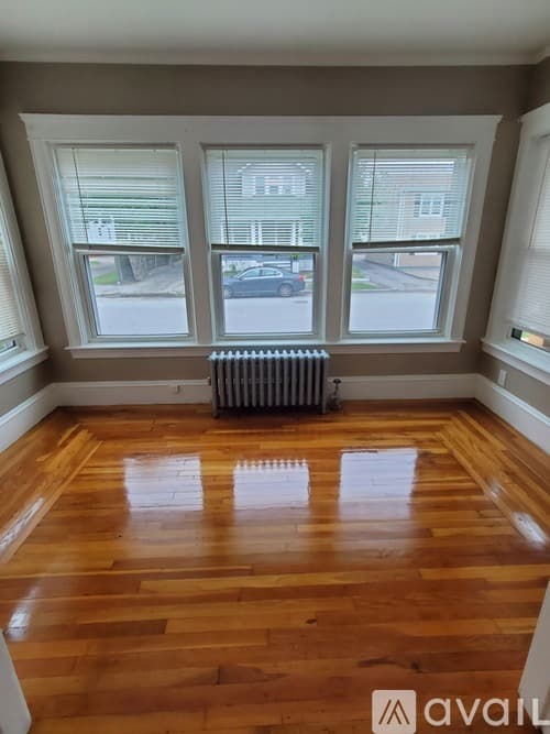 Providence Apartment: 15 Pembroke Avenue