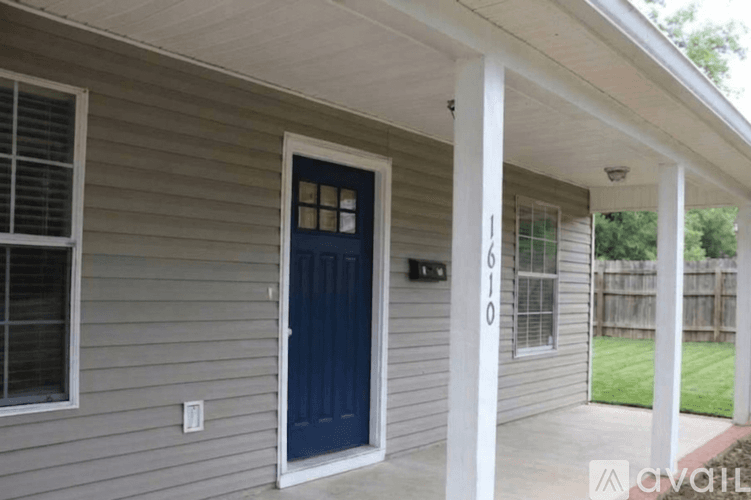 Tallahassee House: 1610 Saxon Street