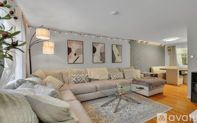 New Haven Townhome: 24 Woodward Ave