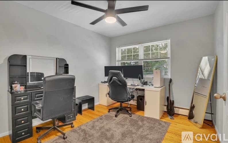 New Haven Townhome: 24 Woodward Ave