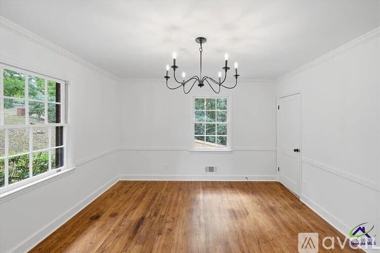 Macon House: 1320 Briarcliff Rd