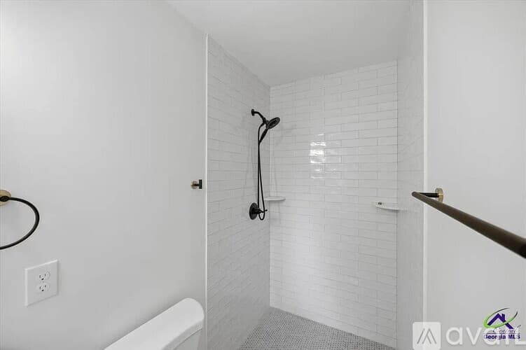 Macon House: 1320 Briarcliff Rd