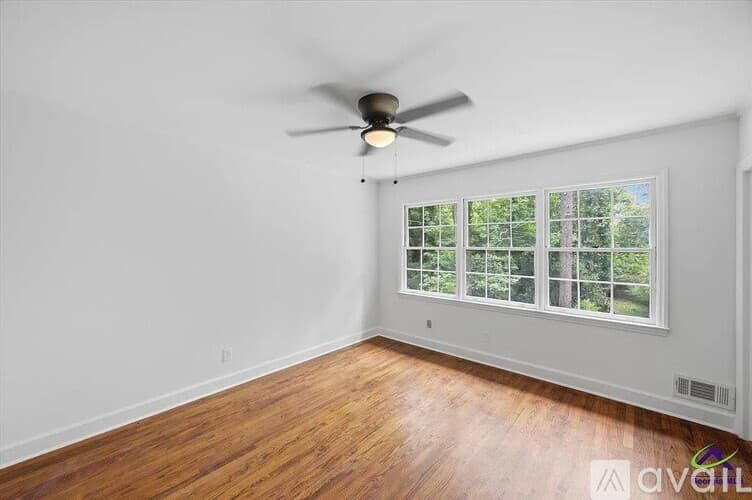 Macon House: 1320 Briarcliff Rd