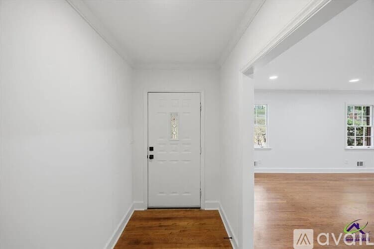Macon House: 1320 Briarcliff Rd
