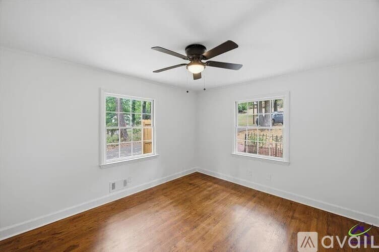 Macon House: 1320 Briarcliff Rd