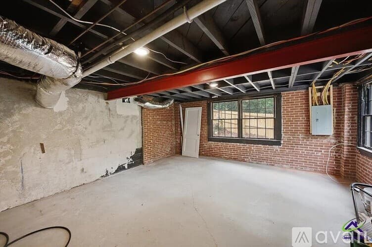 Macon House: 1320 Briarcliff Rd