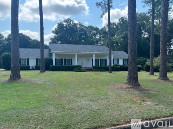 Dothan House: 3407 Huntington Pl