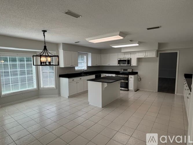 Dothan House: 3407 Huntington Pl