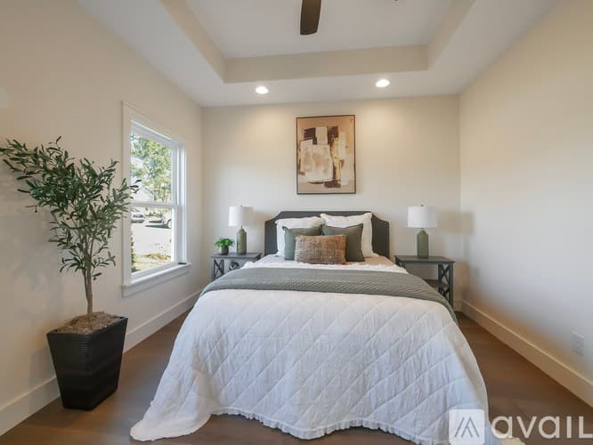 Trenton House: 118 Sunset Dr