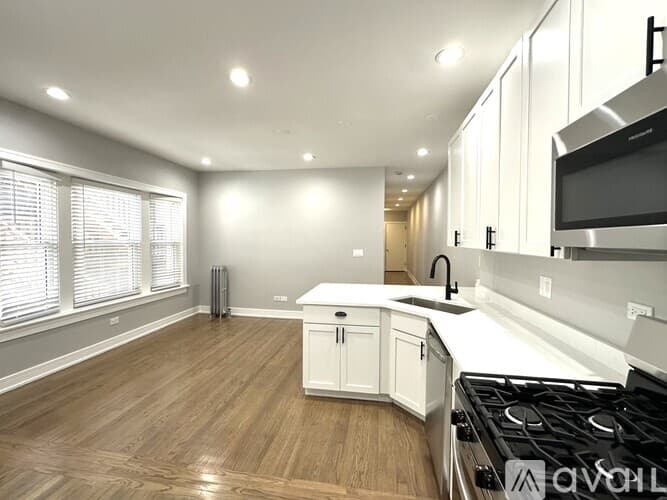 Chicago Apartment: 5452 N Paulina St