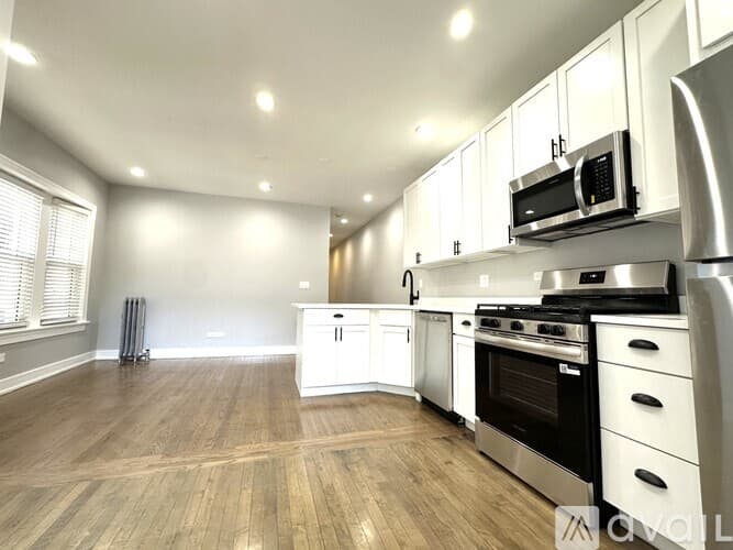 Chicago Apartment: 5452 N Paulina St