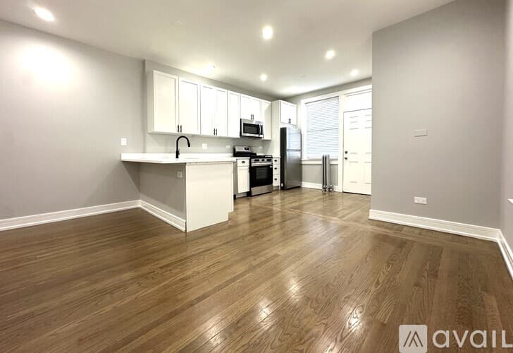Chicago Apartment: 5452 N Paulina St