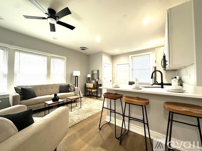 Chicago Apartment: 5452 N Paulina St