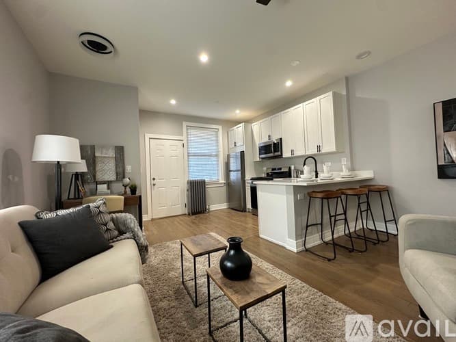 Chicago Apartment: 5452 N Paulina St