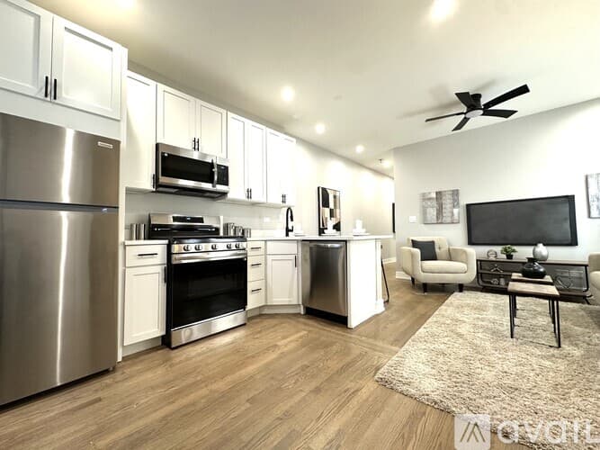 Chicago Apartment: 5452 N Paulina St