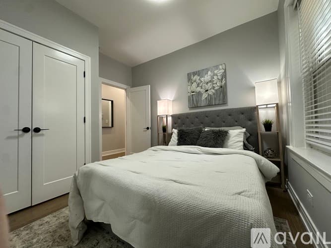 Chicago Apartment: 5452 N Paulina St