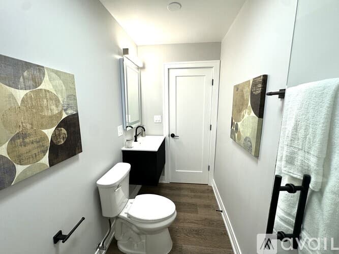 Chicago Apartment: 5452 N Paulina St