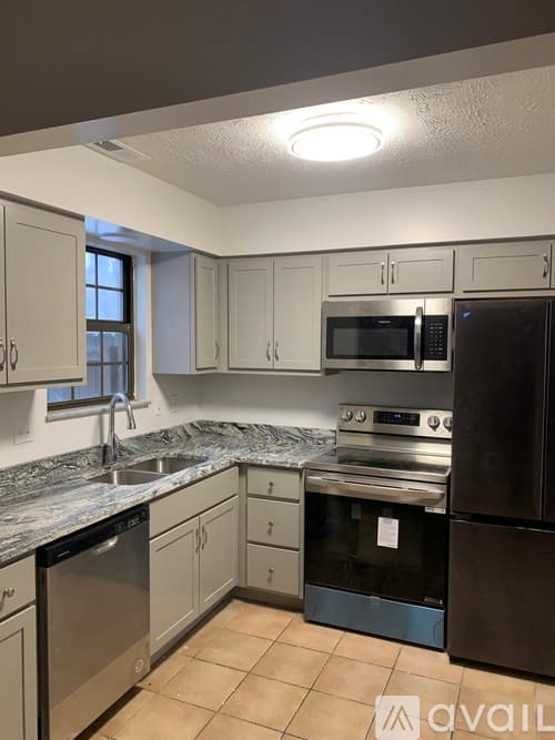 Cincinnati Apartment: 720 Ohio Pike