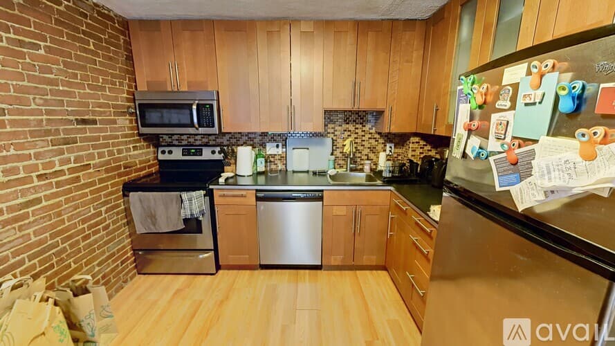 Boston Apartment: 267 Main St