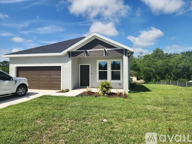 Spring Hill House: 9211 Northcliffe Blvd