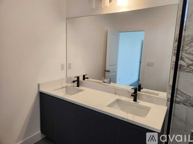 Spring Hill House: 9211 Northcliffe Blvd
