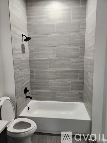 Spring Hill House: 9211 Northcliffe Blvd