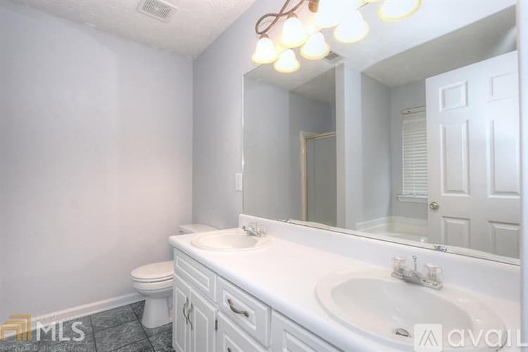 Loganville House: 3284 Rockwalk Terrace