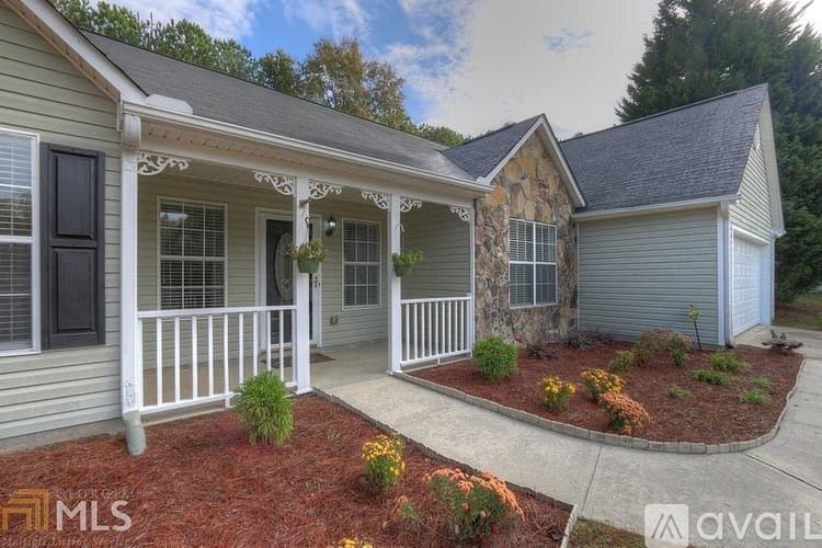 Loganville House: 3284 Rockwalk Terrace