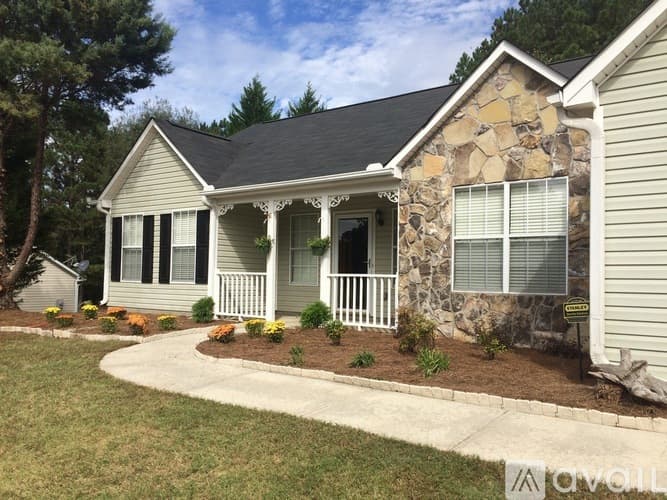 Loganville House: 3284 Rockwalk Terrace