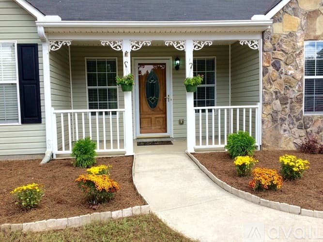 Loganville House: 3284 Rockwalk Terrace