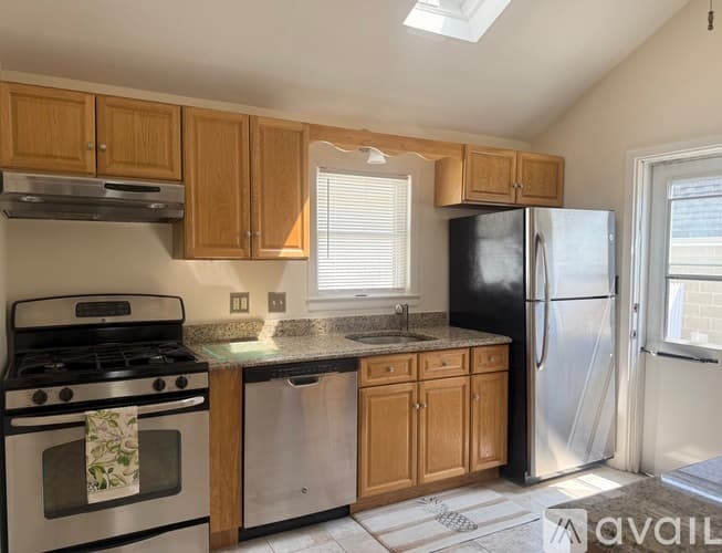 Greenwich House: 217 5 River Rd Ext