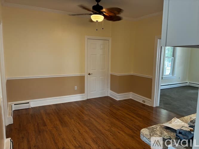 Harrisburg Apartment: 6061 Linglestown Rd