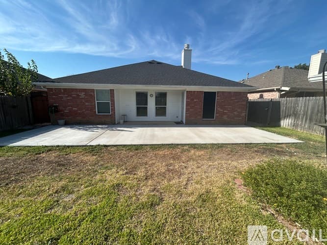 Saginaw House: 732 Bridle Trail