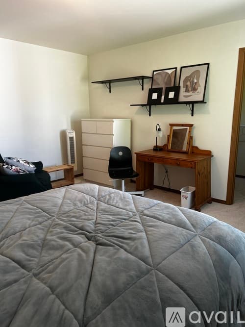 Kent Apartment: 13273 Southeast 226th Street