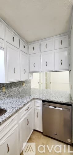 Sherwood House: 89 Spring Grove Drive